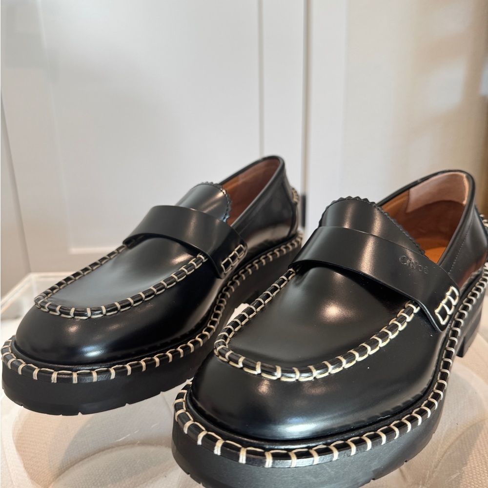 Chloé Black Whipstitch Leather Platform Loafers – Size 39 (New/Unused)